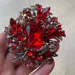 Unbelievable Vintage Crystal Pin
